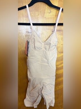 NWT Sensil Seamless Shapewear Bodysuit Nude Beige Mid Thigh Shaper